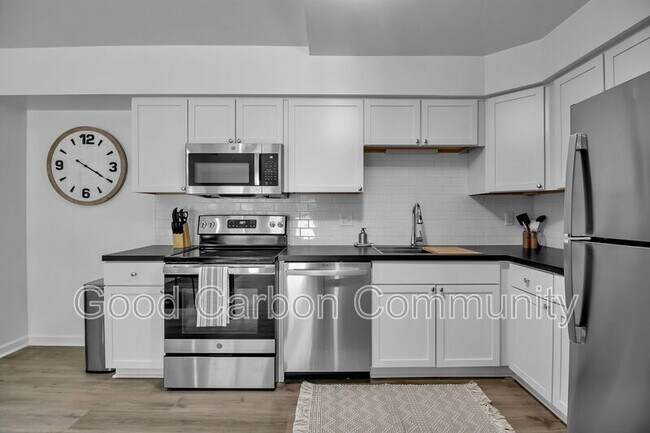 Building Photo - 7008 Erie Rd