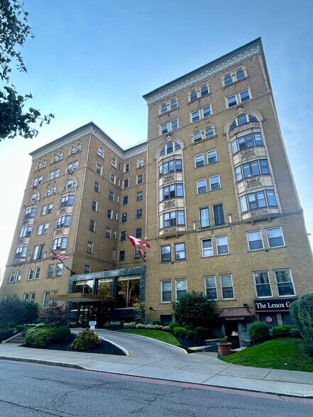 Building Photo - 140 North St
