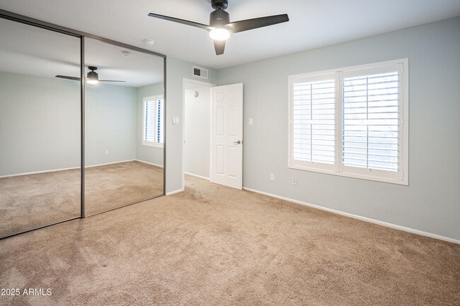 Building Photo - 5122 E Shea Blvd