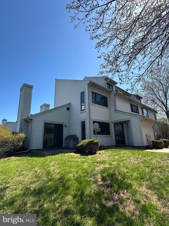 Building Photo - 208 Heritage Dr