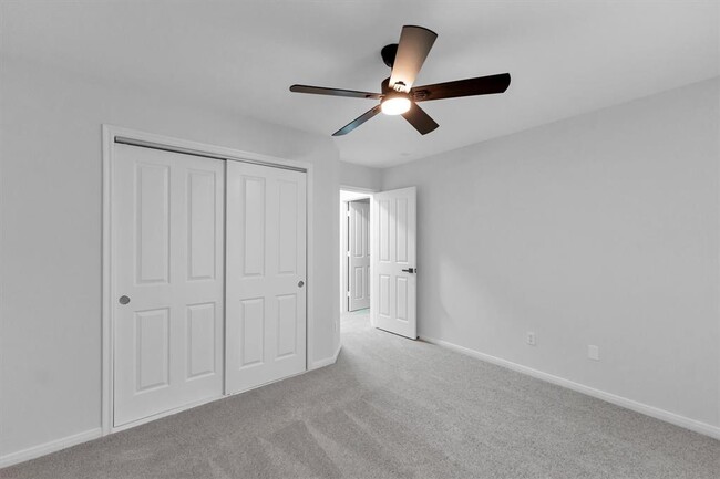 Building Photo - 143 Velvet Grass Ct