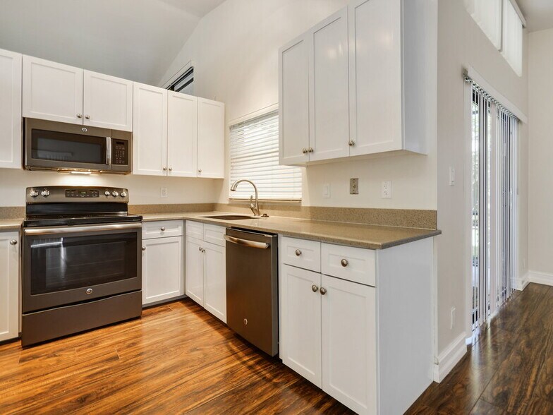 Building Photo - 21020 Woodspring Ave
