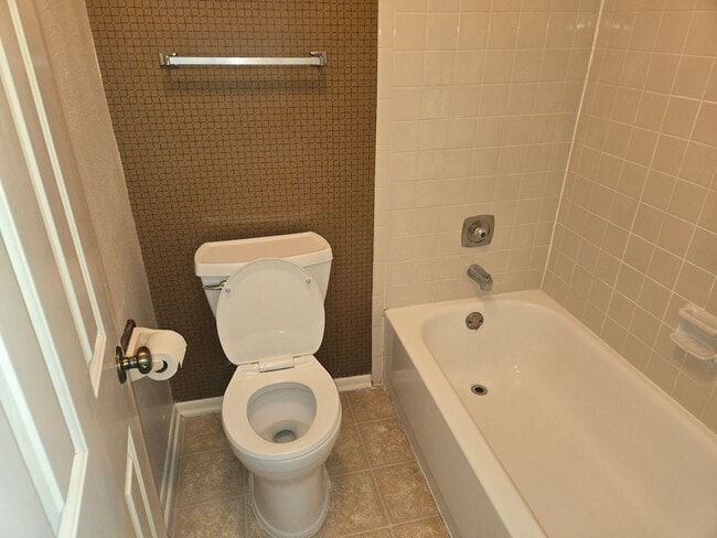 Building Photo - Two bedroom two bath gated Community Condos off Medical Drive close to I 10 & Babcock.