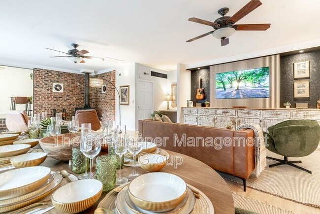 Building Photo - 4640 Glenn St