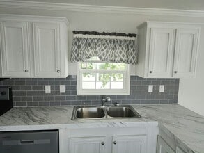 Building Photo - 43 Lake Griffin Dr