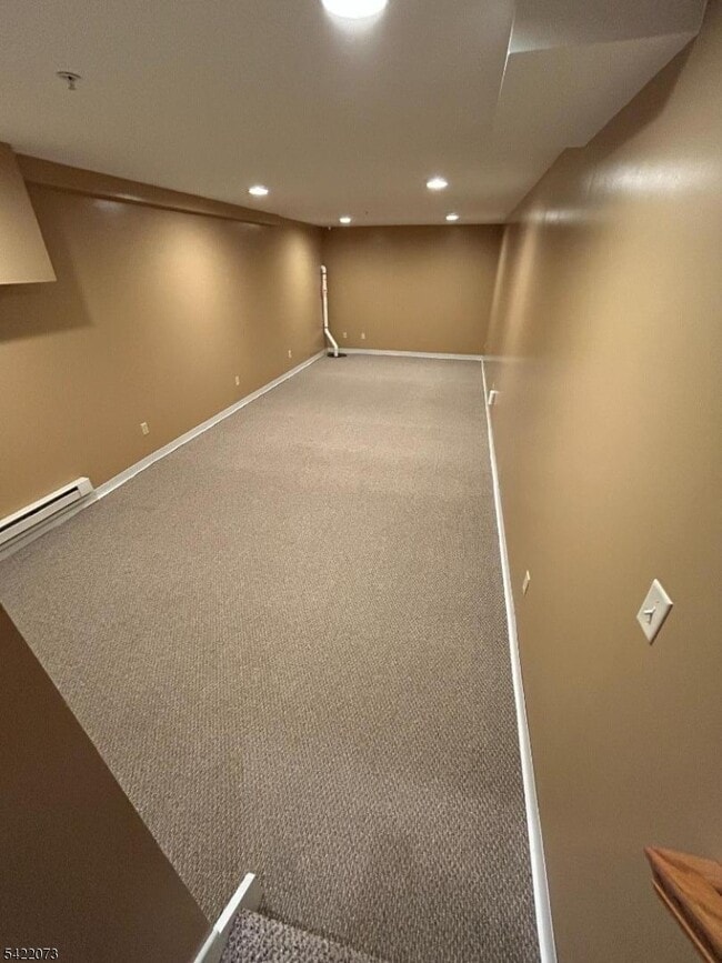 Building Photo - 91 Roseland Ave