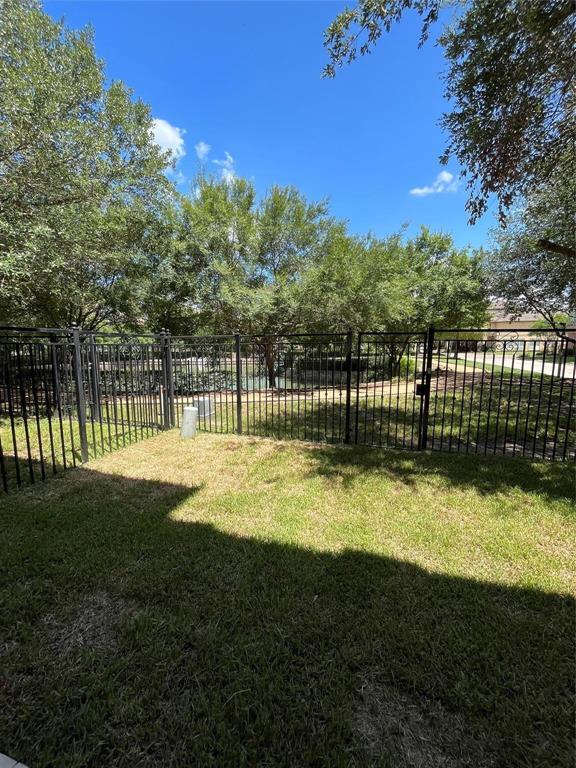 Building Photo - 2608 Cheshire Oaks Dr