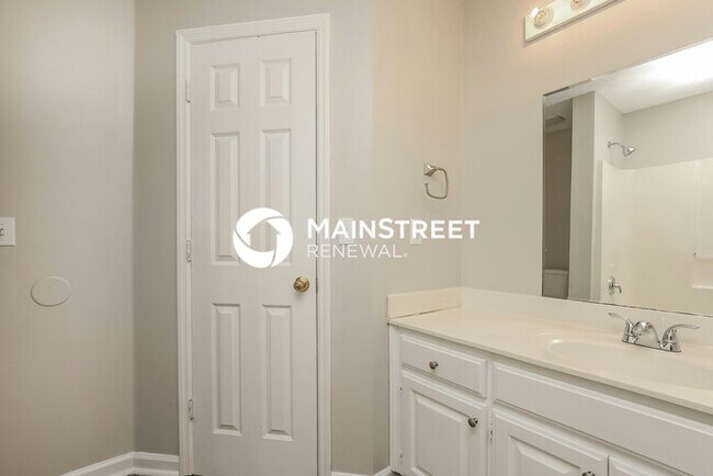 Building Photo - 3 Bedroom Pet-Friendly Home in MADISON, TN...