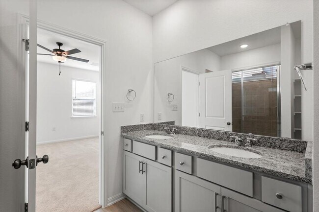 Building Photo - 1409 Alana Fls Ave