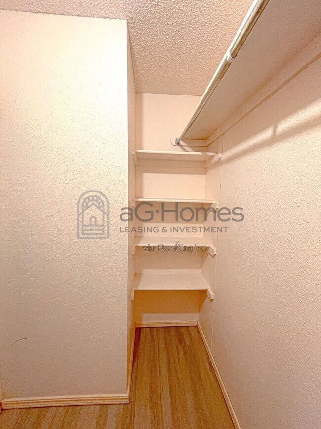 Building Photo - 8412 S Douglas Ave
