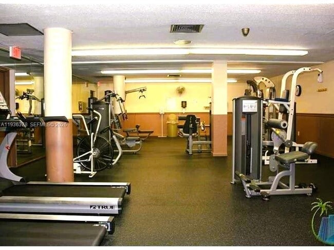 Building Photo - 1985 S Ocean Dr