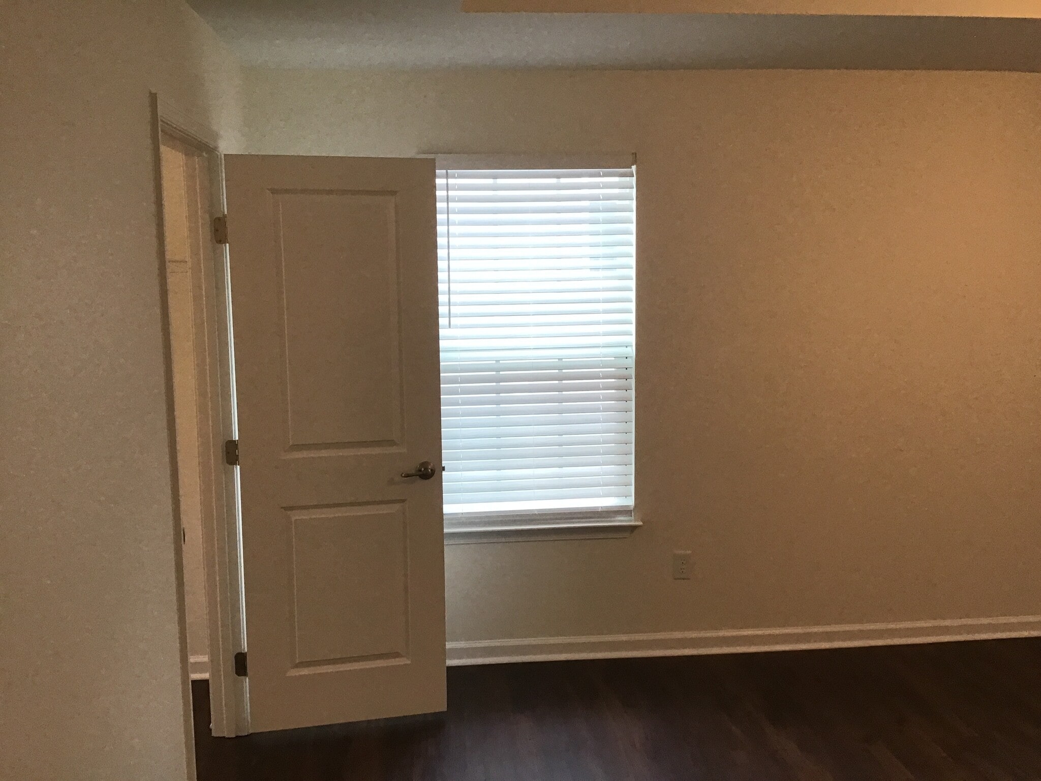 Building Photo - 233 Sandusky Ln