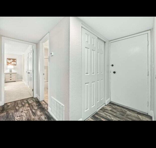 Building Photo - 310 Tradewinds Dr