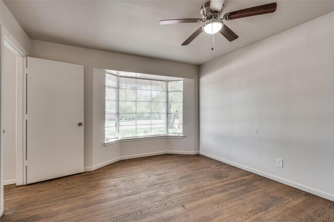 Building Photo - 6839 Walnut Hill Ln