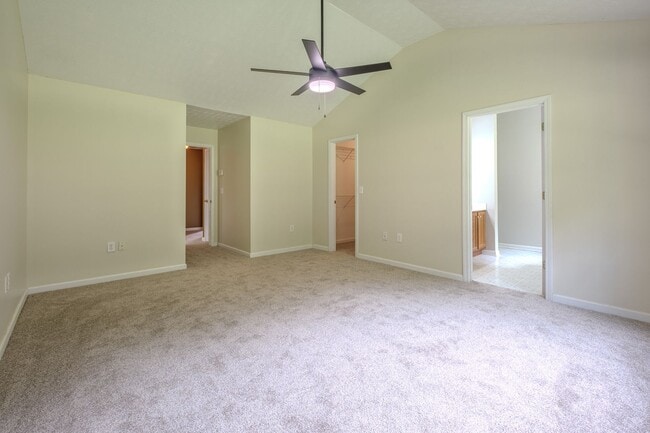 Building Photo - Beautiful 4 Bedroom Home on Large Private Lot in Hoschton