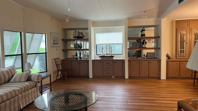 Building Photo - Large 2 Bedroom/2 Bath PALM HARBOR Manufactured Home in Cambridge 55+ Community In Hobe Sound Flo...