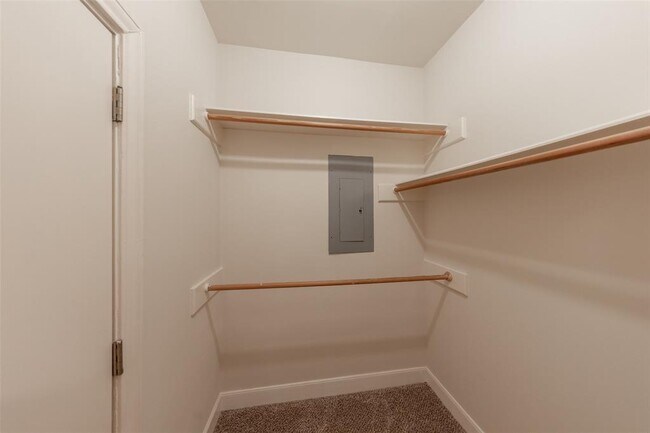 Building Photo - 9559 Doliver Dr