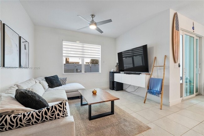 Building Photo - 1827 Sandpiper Pointe Pl