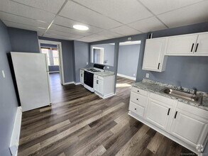 Building Photo - 51 Draher St