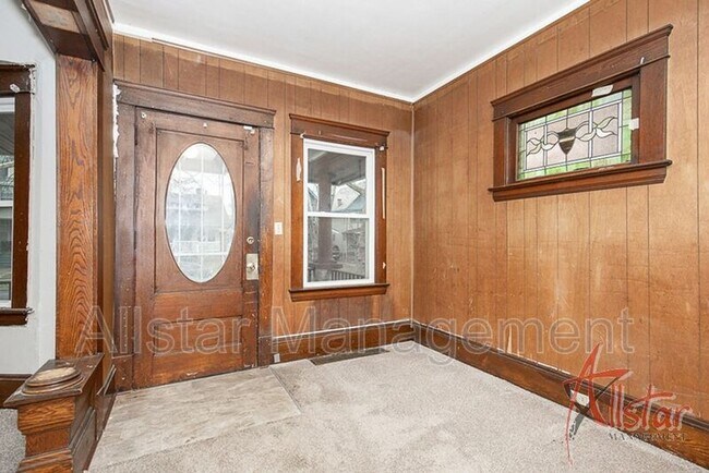 Building Photo - 2045 W 89th St