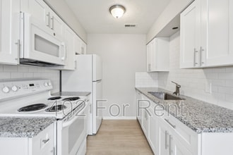 Building Photo - 8005 S 48th Ave