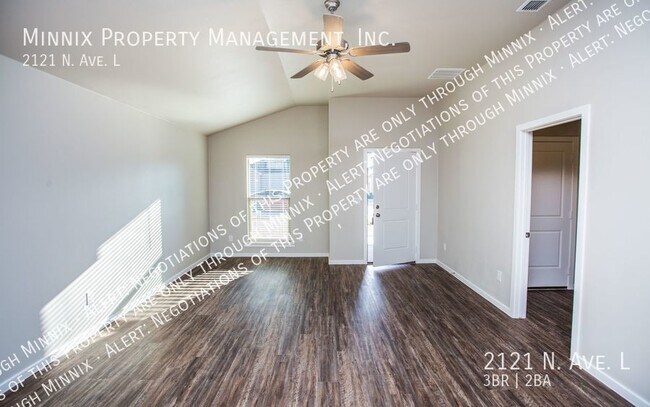 Building Photo - 2121 N. Ave L