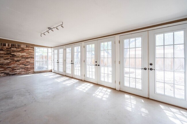 Building Photo - 4503 Westminister Dr