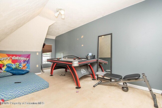 Building Photo - 947 William St