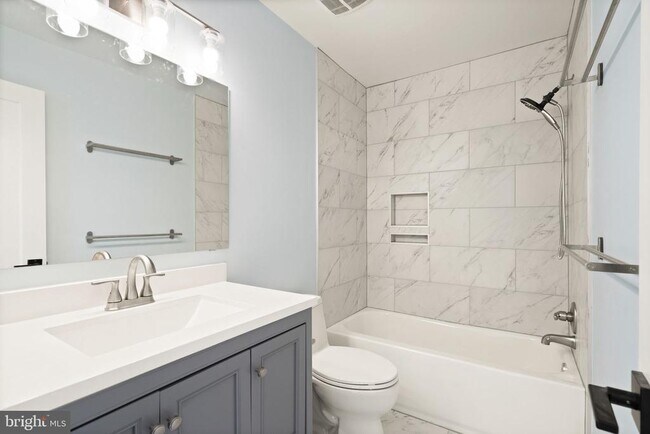 Building Photo - 13466 Foxlease Ct