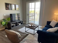 Building Photo - 443 W Rich St