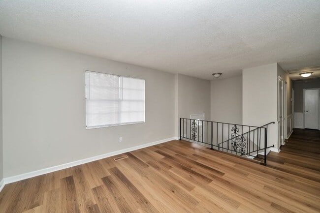 Building Photo - Now Leasing! 4-Bedroom Home with Modern Features & Great Layout