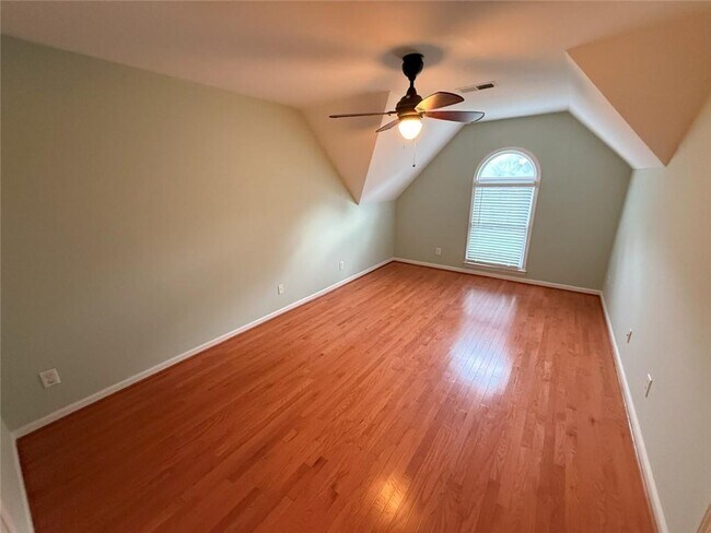 Building Photo - 715 Apsley Way
