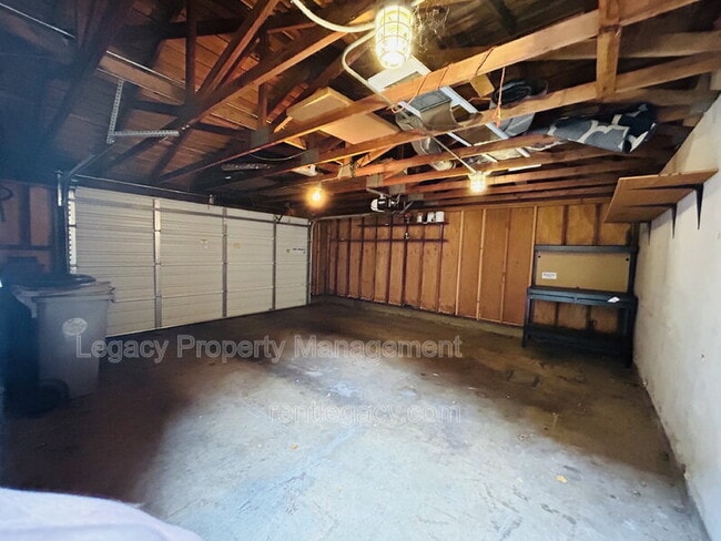 Building Photo - 134 Hartnell Pl