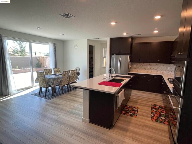 Building Photo - 5444 Spg Mountain Ln