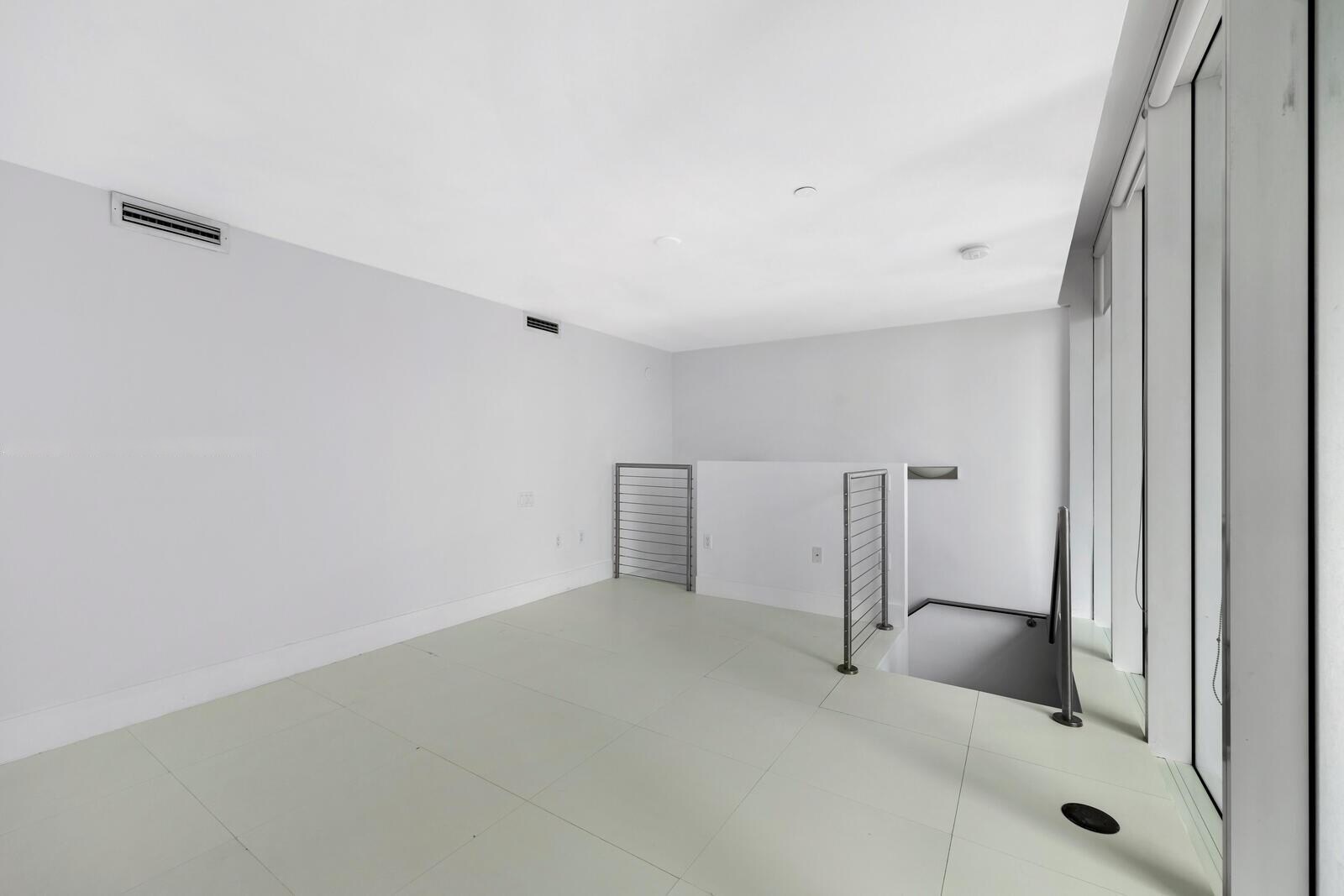 Building Photo - 1040 Biscayne Blvd