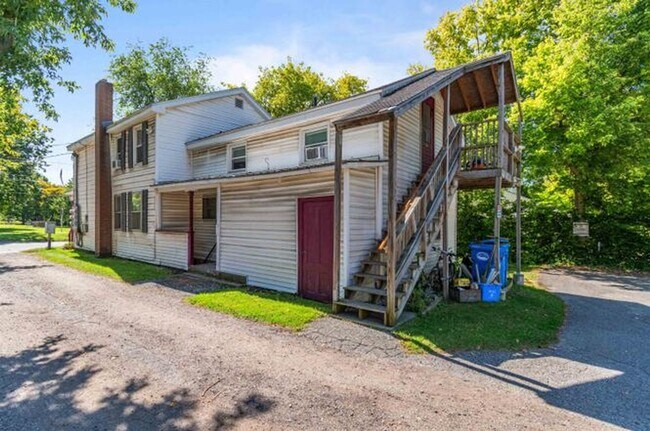 Building Photo - 38 Sherman St