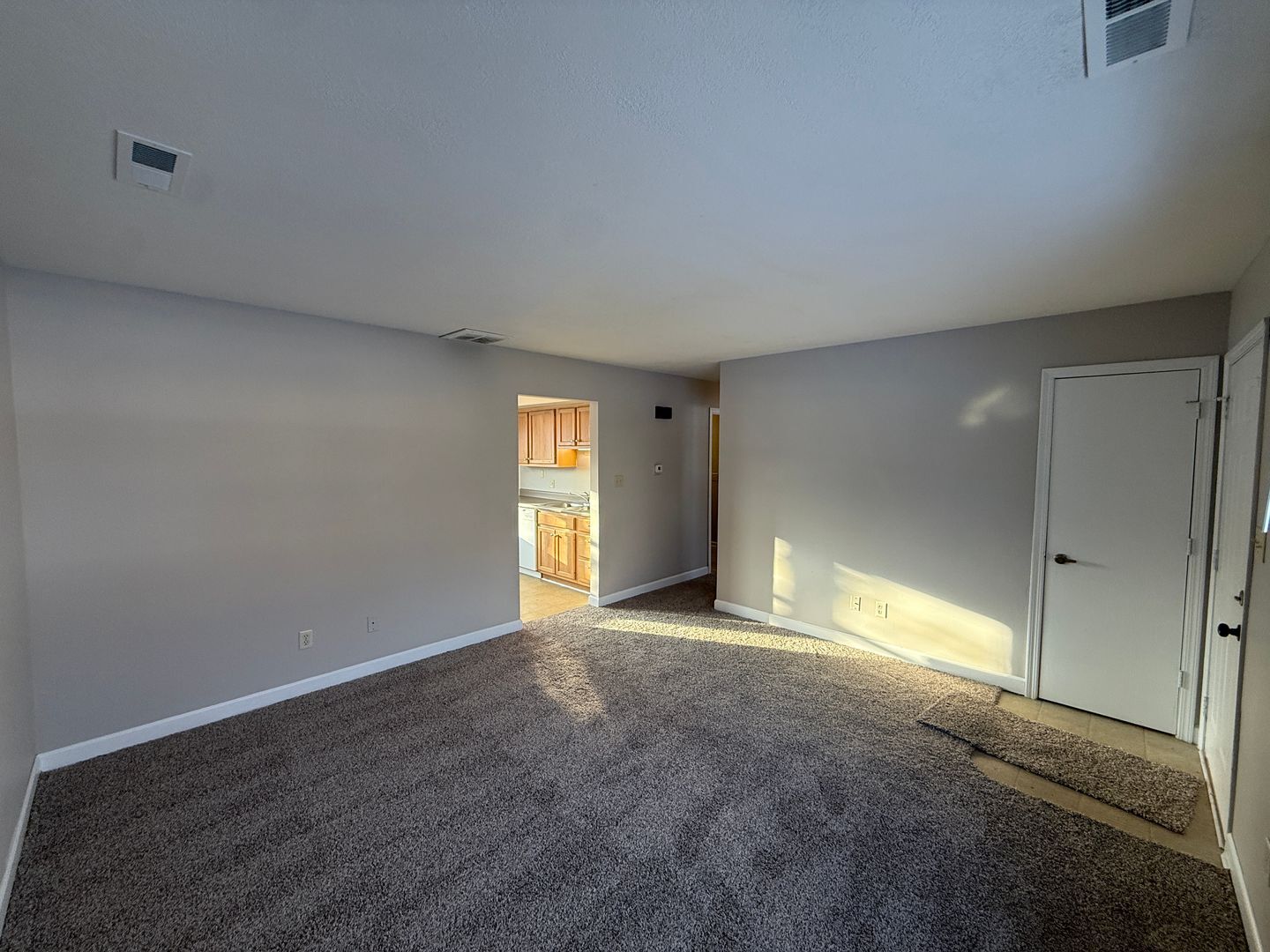 Building Photo - 6915 Salge Dr