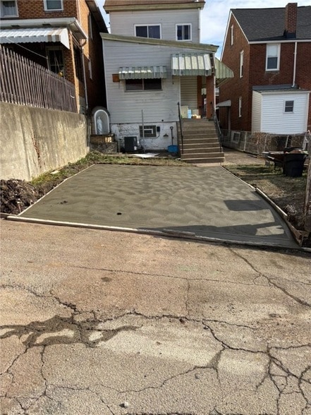 Building Photo - 311 Linden Ave