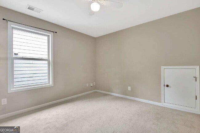 Building Photo - 113 Macalester Dr