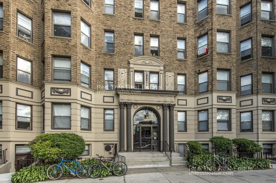 Building Photo - 1156 Commonwealth Ave
