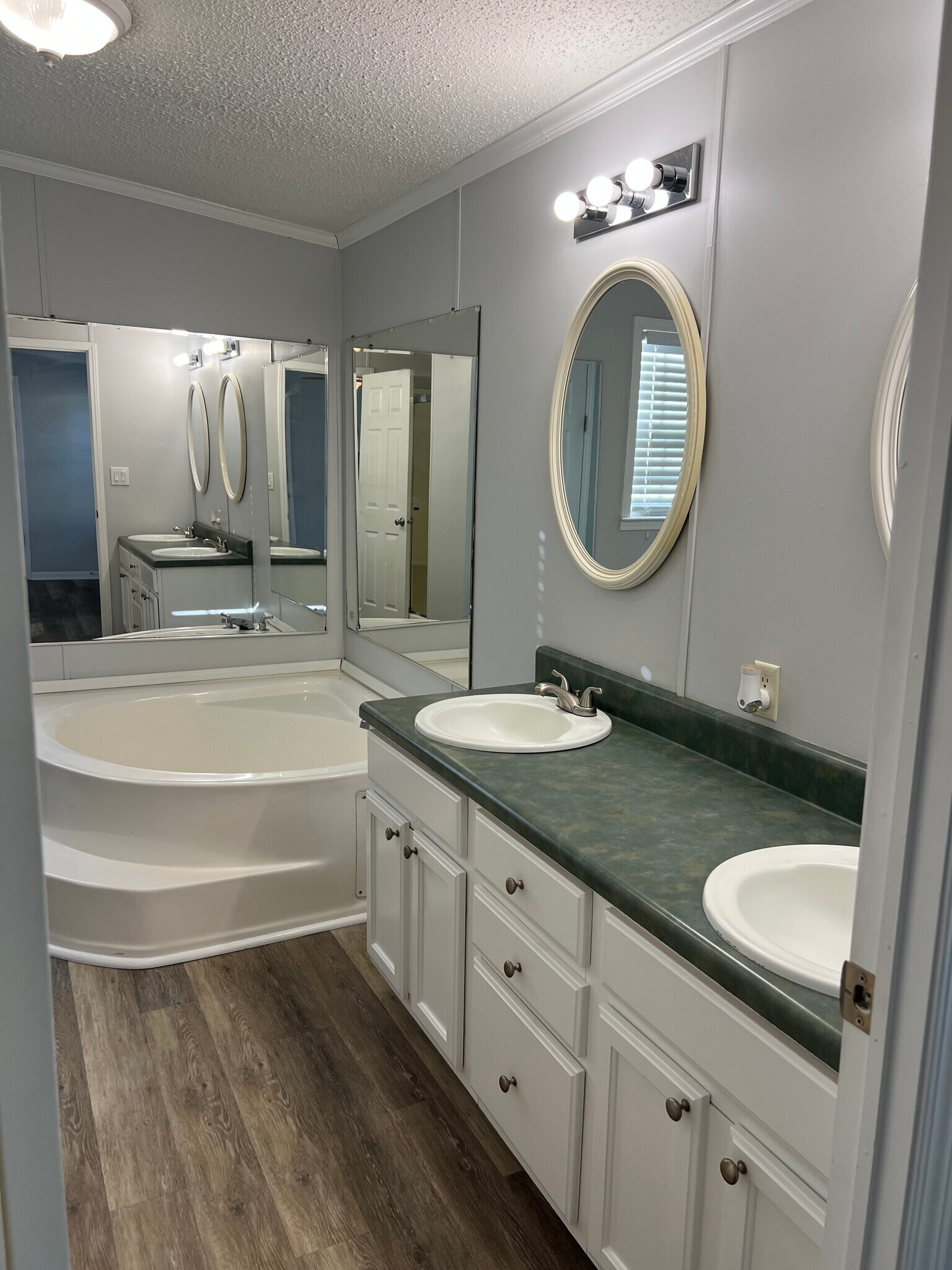 Building Photo - 2368 Beth Haven Church Rd