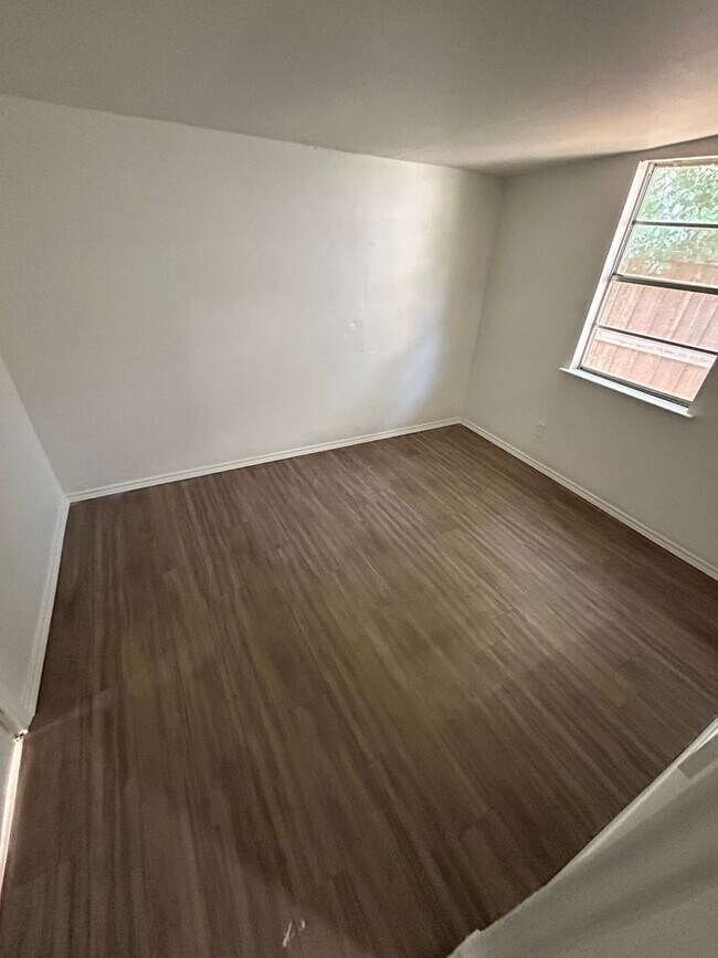 Building Photo - A hassle-free lifestyle