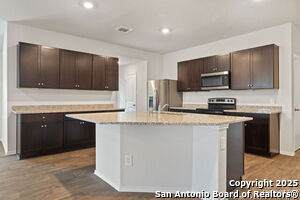 Building Photo - 832 Pronghorn Trl