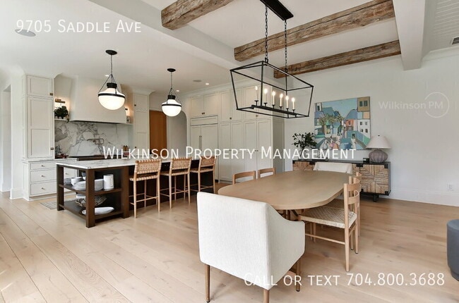 Building Photo - 9705 Saddle Ave