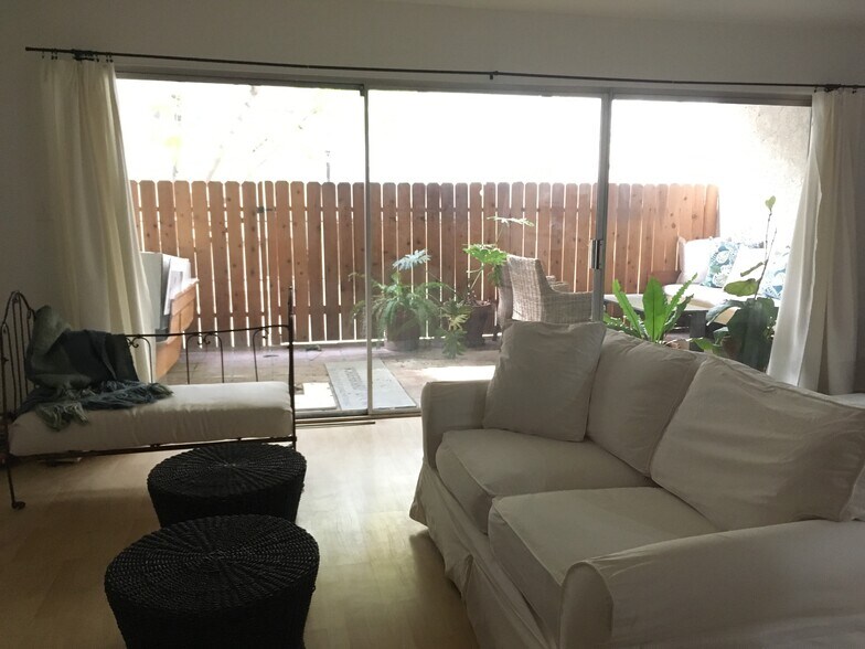 Building Photo - 266 S Madison Ave