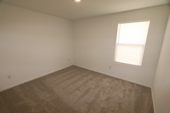 Building Photo - 26815 Inkberry Holly Ln