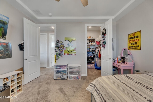 Building Photo - 912 Crystal Deer Dr