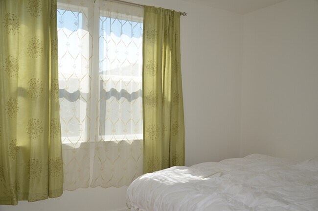 3rd floor 2nd bedroom - 556 Santa Rosalia Ter