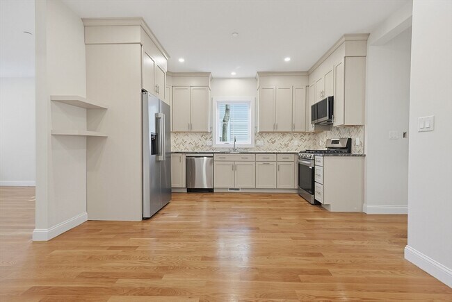 Building Photo - 53 Eddy St