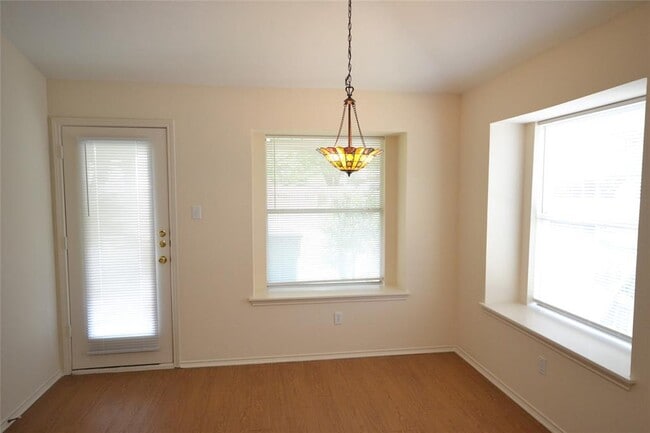 Building Photo - 3207 Picton Ct